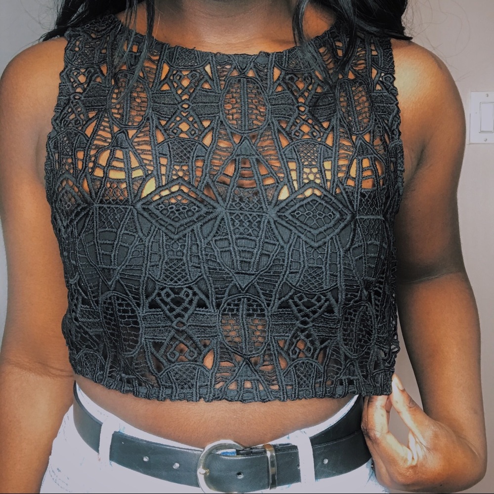 Elle by RW&CO Crop